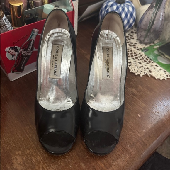 Dolce & Gabbana Elegant Black Heels - Picture 1 of 4